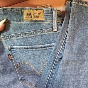 Levi jeans Mid Rise Skinny